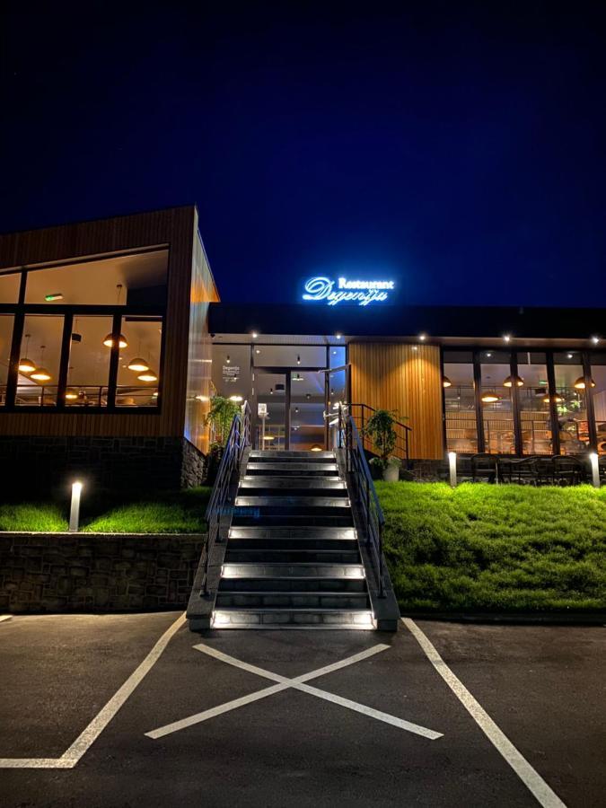 Studio Apartments Kaya Catrnja ภายนอก รูปภาพ