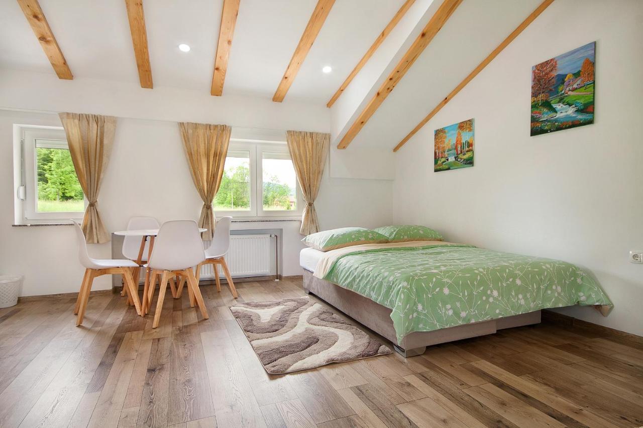 Studio Apartments Kaya Catrnja ภายนอก รูปภาพ
